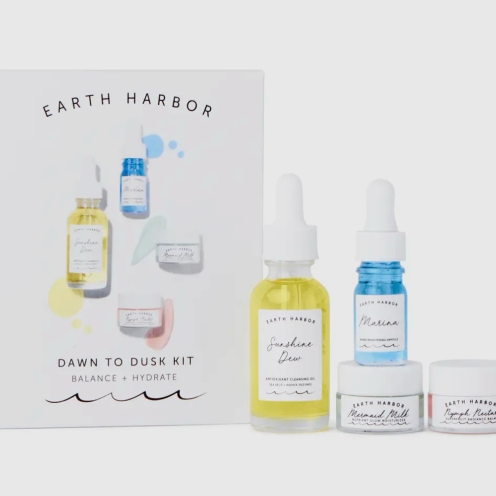 New Organic Skin Care Dawn To Dusk Gift Set:
Cleanser + Hydrate + Brightening